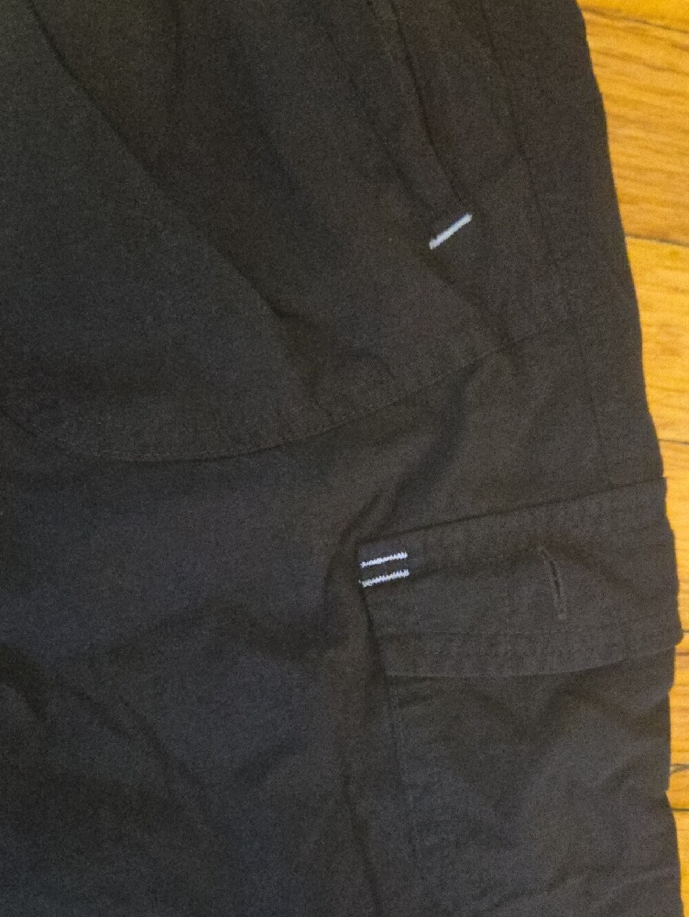 L.L. Bean Black Women's Lightweight Cargo Pants Size Xl - Picture 3 of 7